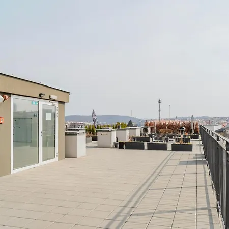 Blueground Vinohrady Rooftop Nr Riegrovy Sady Prg-98 *